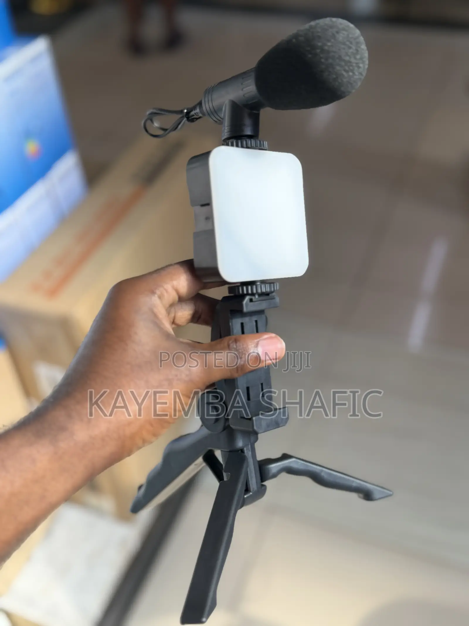 Ay-49 Video Vlogging Kit With Microphone Led Fill Light (Brand New)