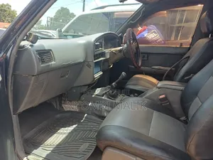 Toyota Hilux Surf 1998 Blue