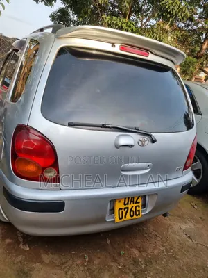 Toyota Corolla Spacio 2000 Silver