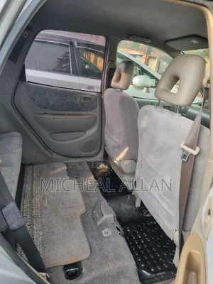 Toyota Corolla Spacio 2000 Silver