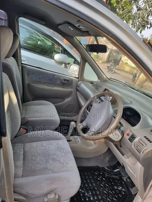 Toyota Corolla Spacio 2000 Silver