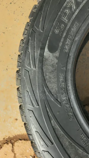 275/65r18 Used Sportrak Tyres for V8 Landcruiser