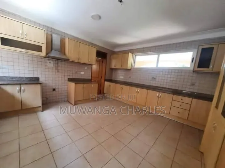 5bdrm Duplex in Fs Properties Ltd, Nakawa for rent