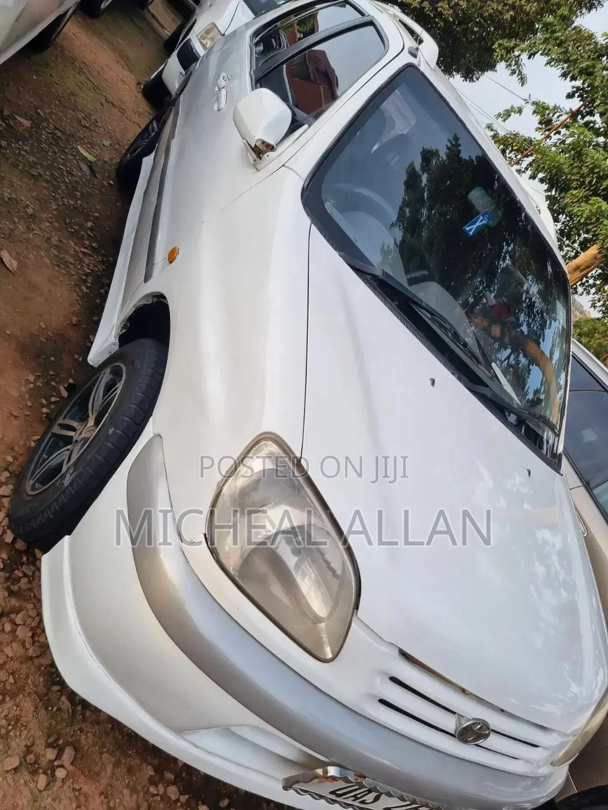 Toyota Raum 2000 White