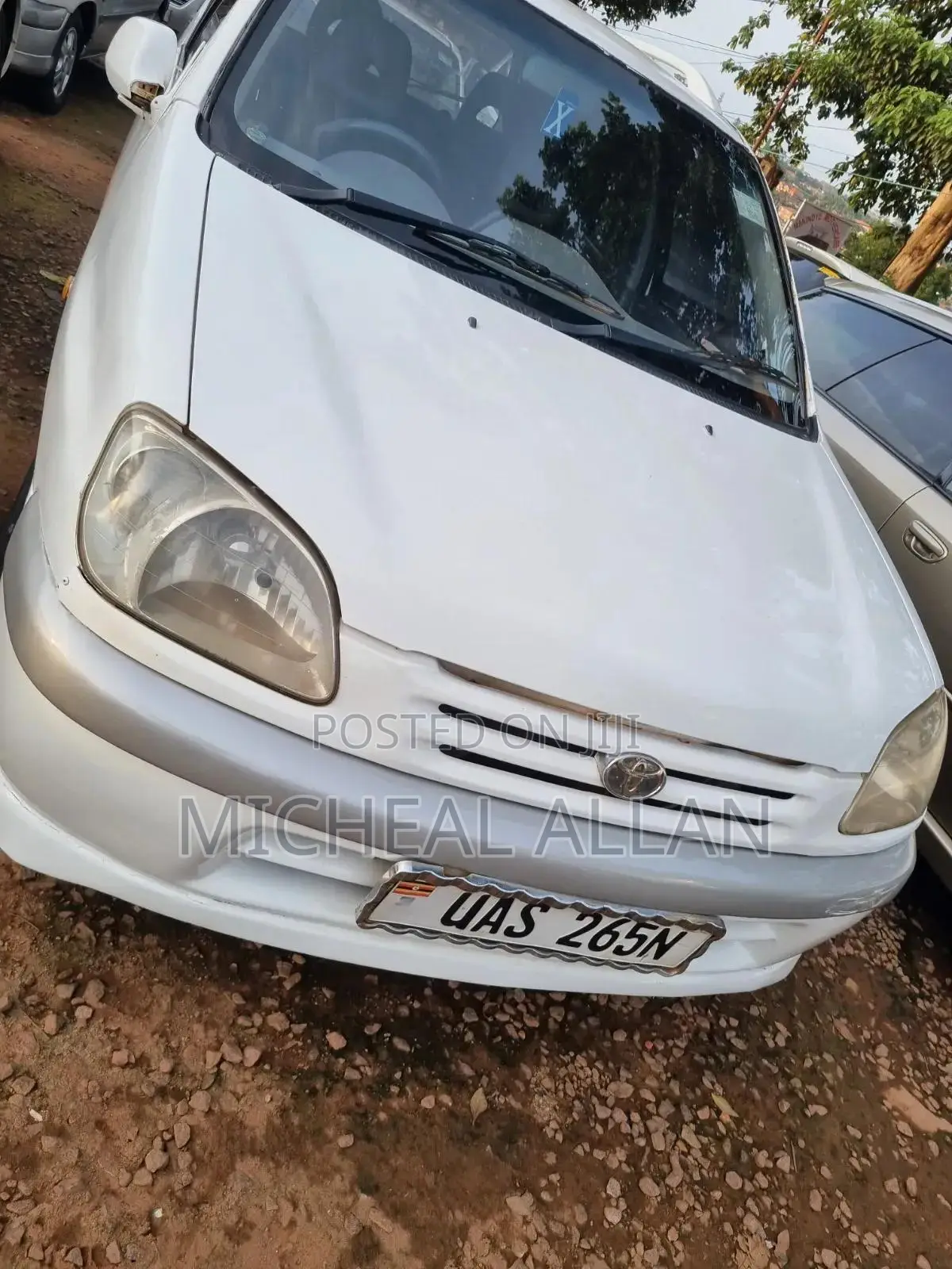 Toyota Raum 2000 White