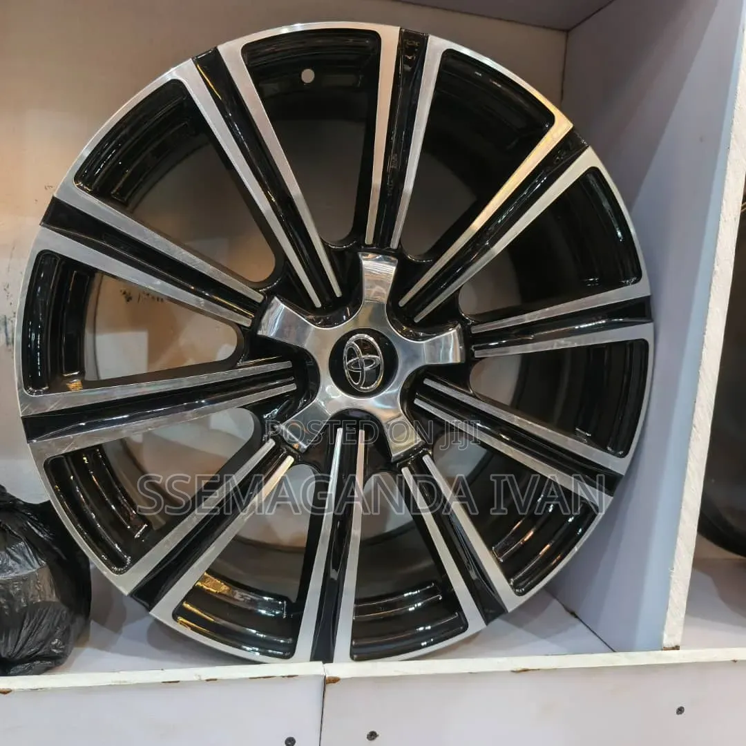 Lexus,Landcruiser V8 Rim 20 Luxurious Original