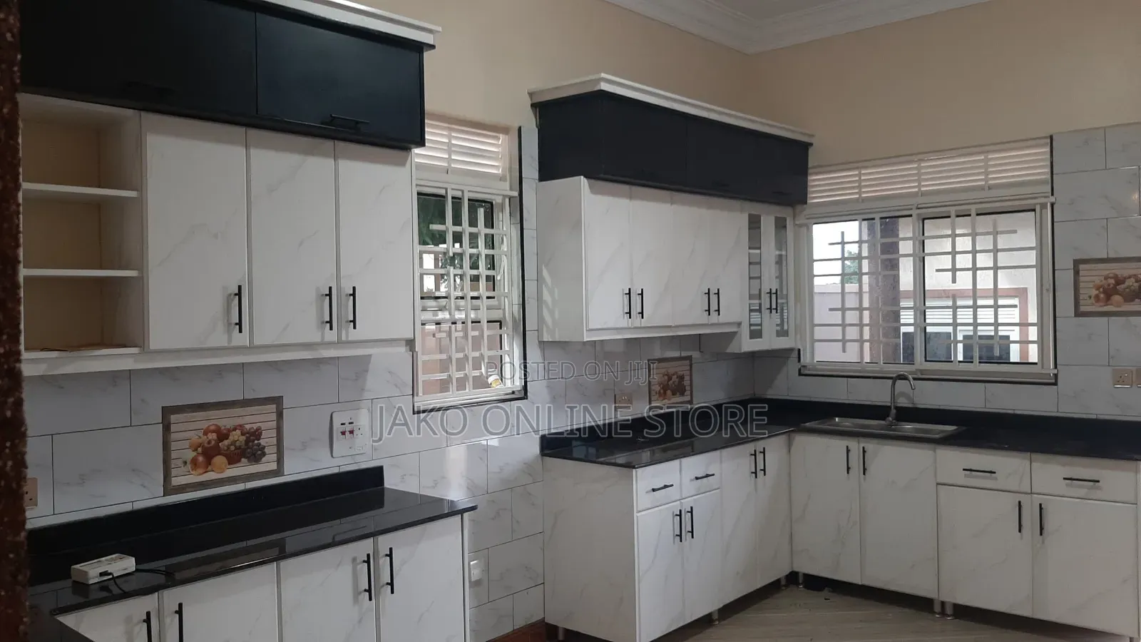 4bdrm House in Namugongo Nsawo, Wakiso / Wakiso for sale