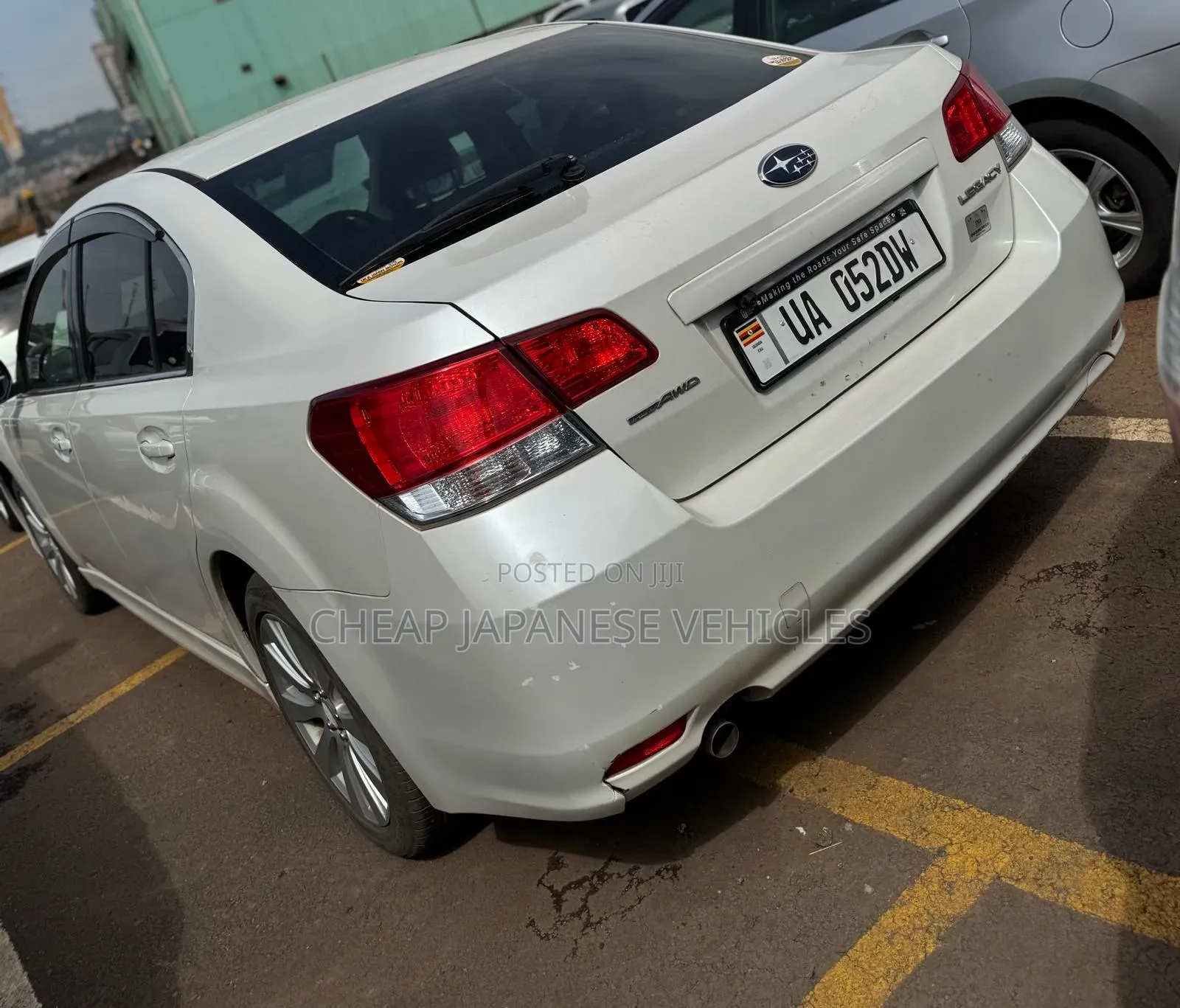 Subaru Legacy 2.5i Limited 2011 White