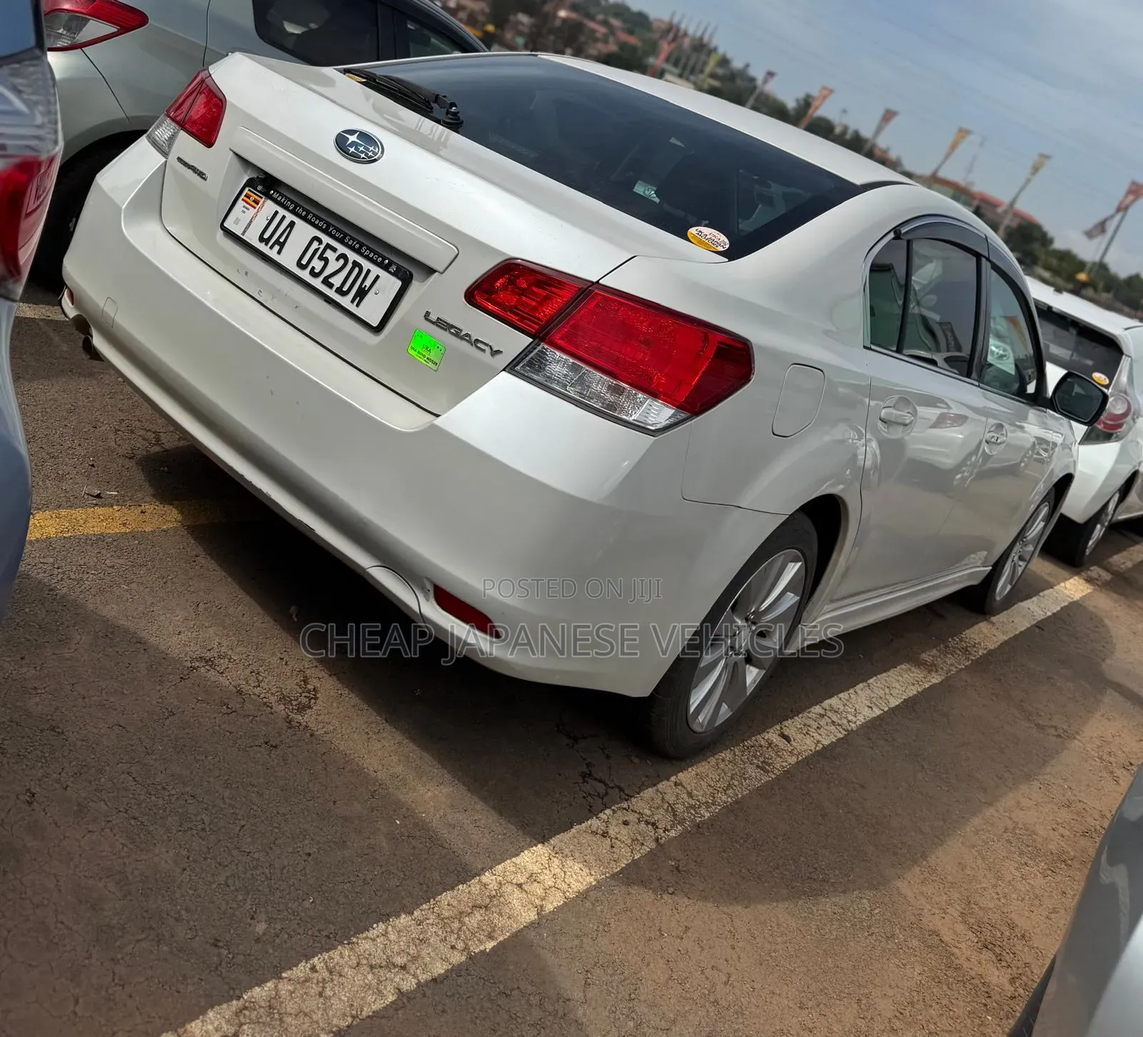 Subaru Legacy 2.5i Limited 2011 White