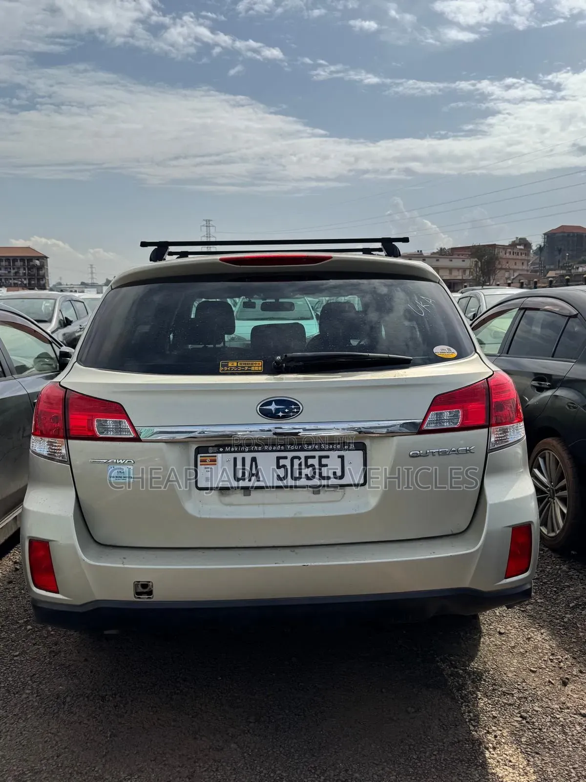 Subaru Outback 2.5i Limited 2012 Gold