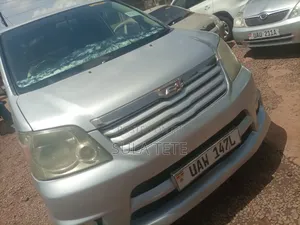 Toyota Noah 2.0 AWD (8 Seater) 2004 Silver