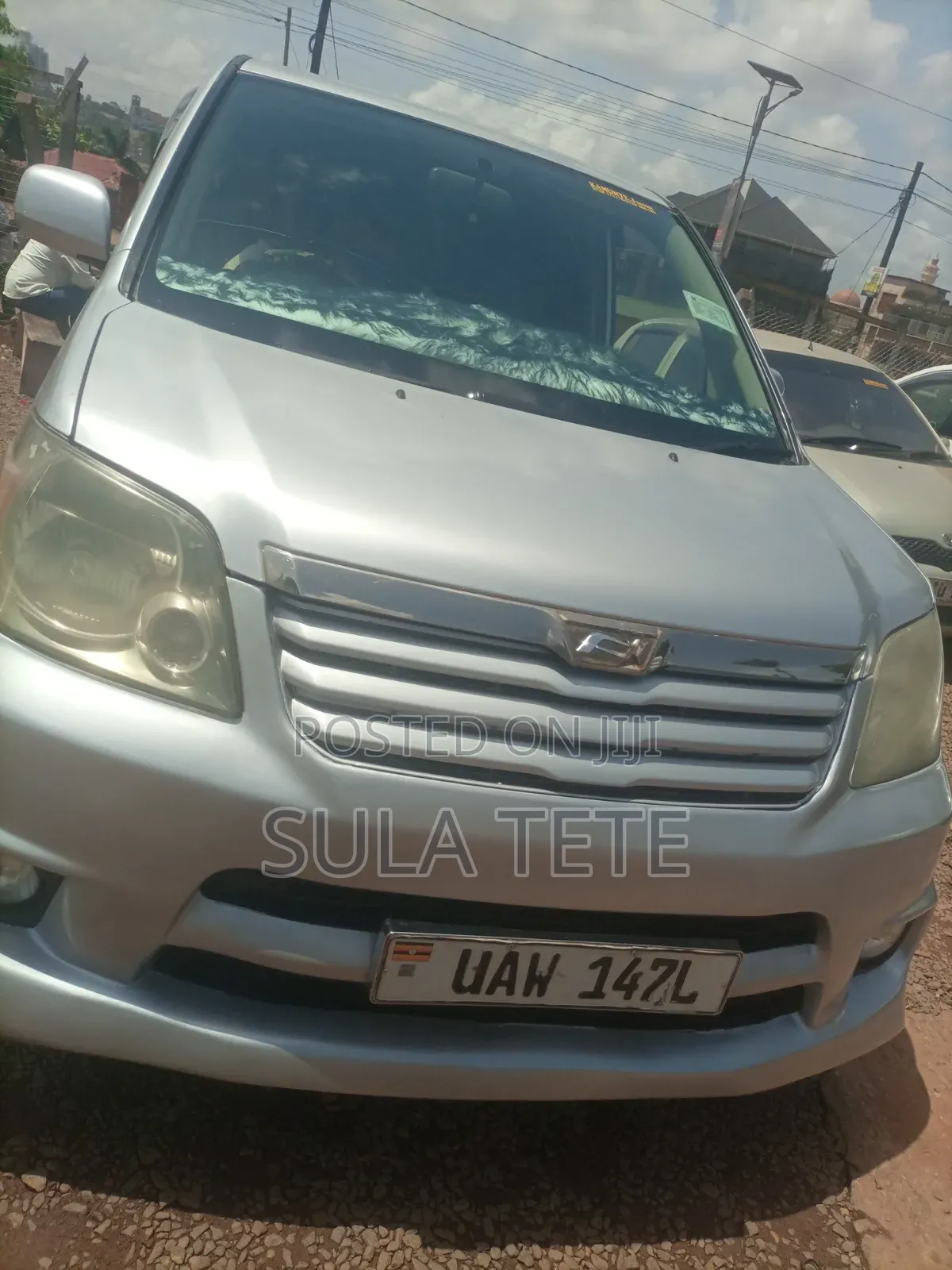 Toyota Noah 2.0 AWD (8 Seater) 2004 Silver