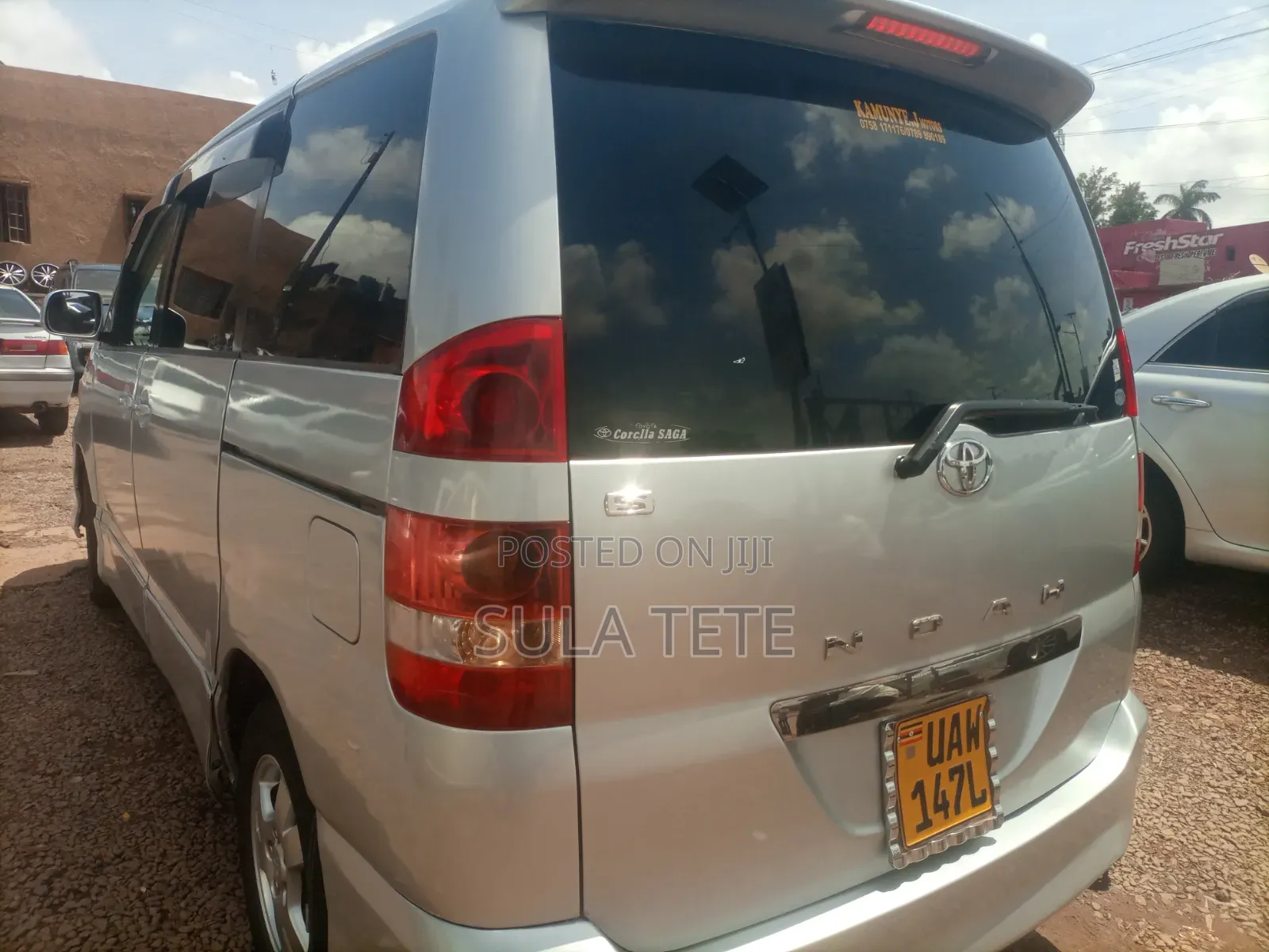 Toyota Noah 2.0 AWD (8 Seater) 2004 Silver