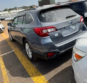 Subaru Outback 2.5i Premium AWD 2017 Gray