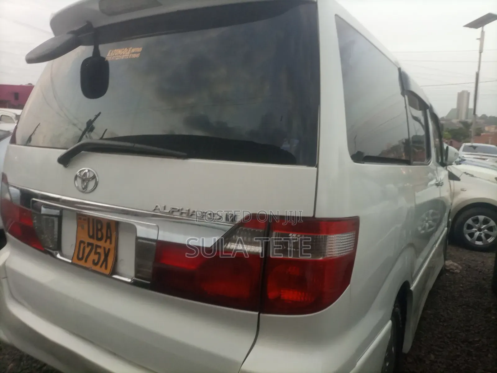 Toyota Alphard 2.4 Petrol FWD 2004 White