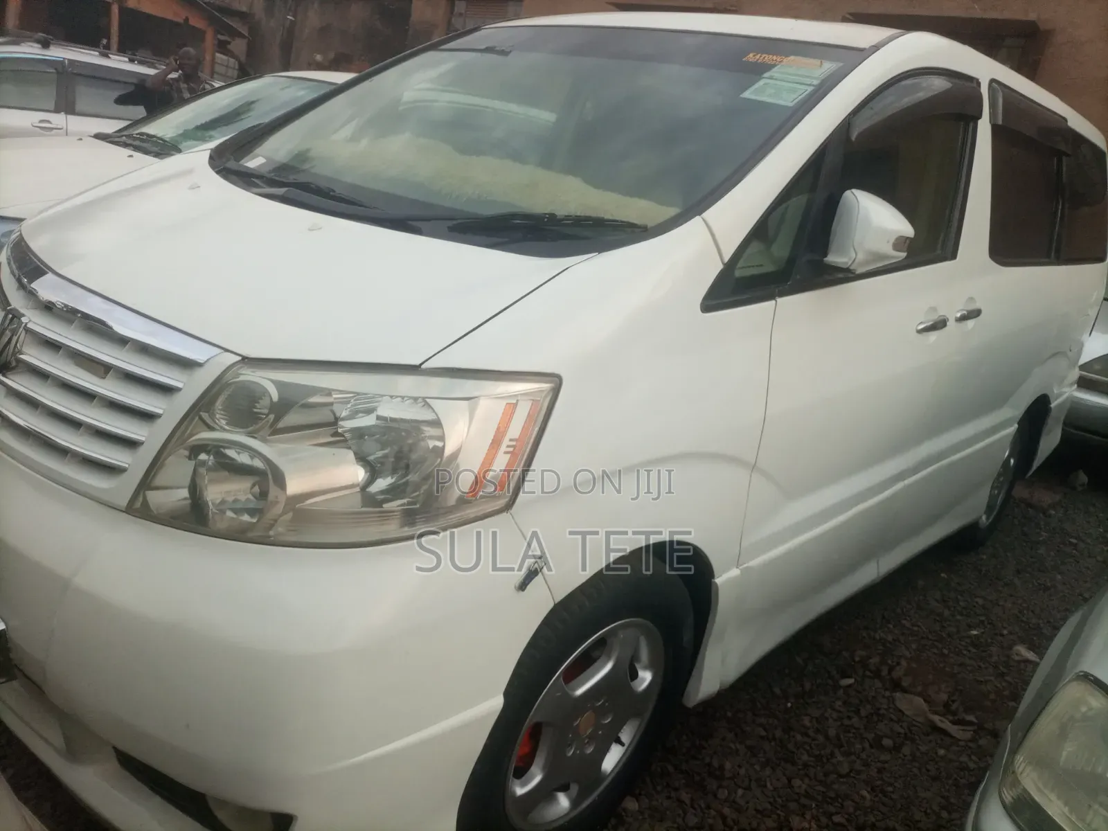 Toyota Alphard 2.4 Petrol FWD 2004 White