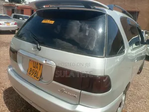 Toyota Ipsum 1998 Silver