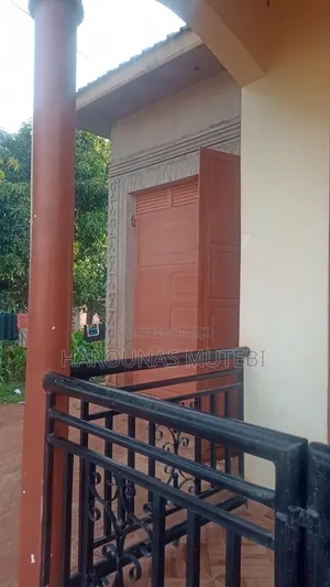 Furnished 4bdrm House in Phaze 2 Wakiso for sale