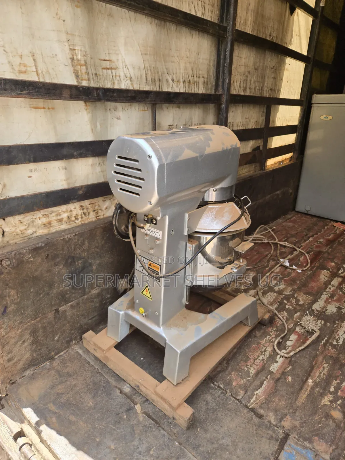 Mixer B10 on Sale Still New at Only at 2m