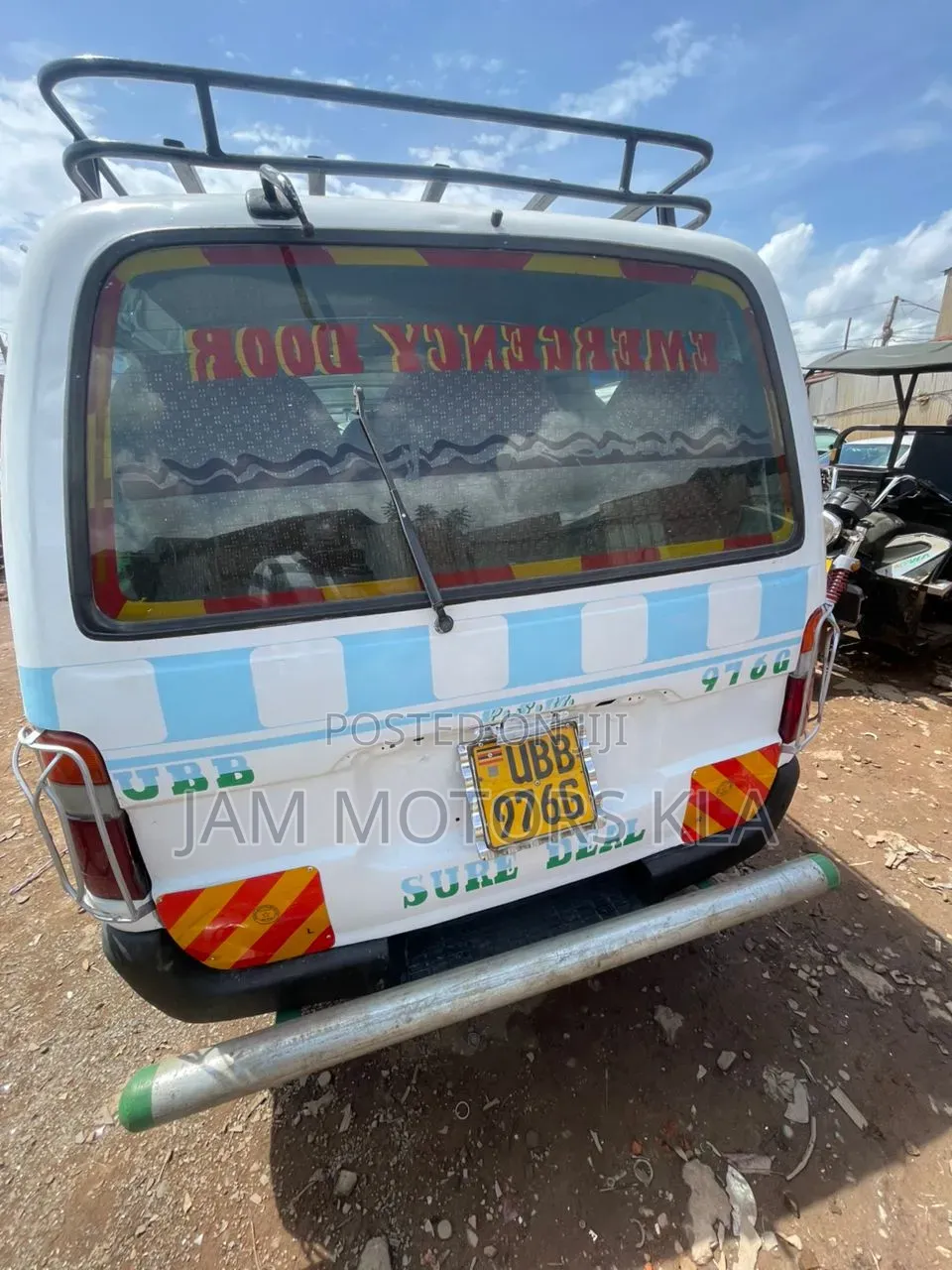 Toyota HiAce 2003 White