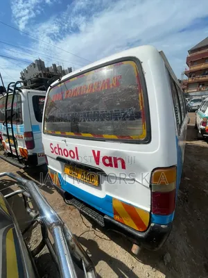 Toyota HiAce 1998 White