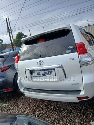 Toyota Land Cruiser Prado 2013 White
