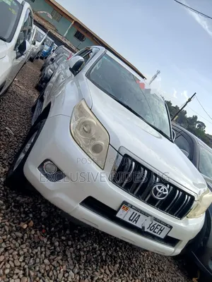 Toyota Land Cruiser Prado 2013 White