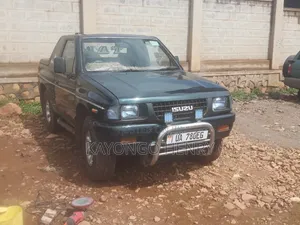 Isuzu Amigo 2000 Blue