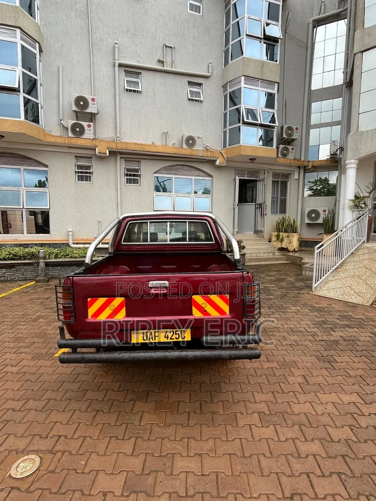 Toyota Hilux 1999 Maroon