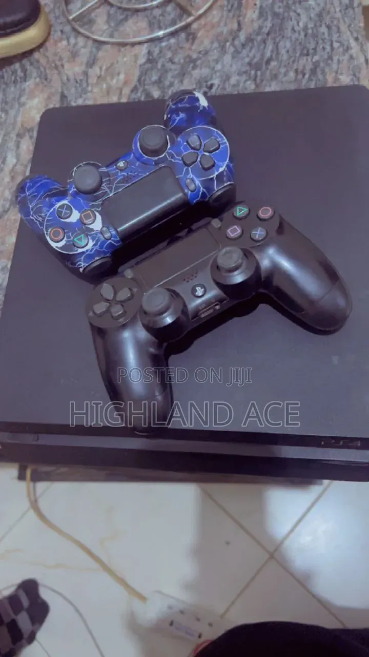 Play Station 4