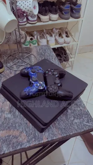 Play Station 4