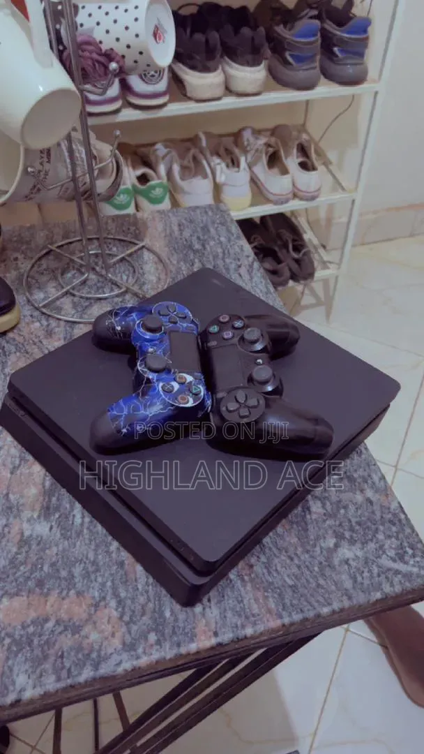 Play Station 4