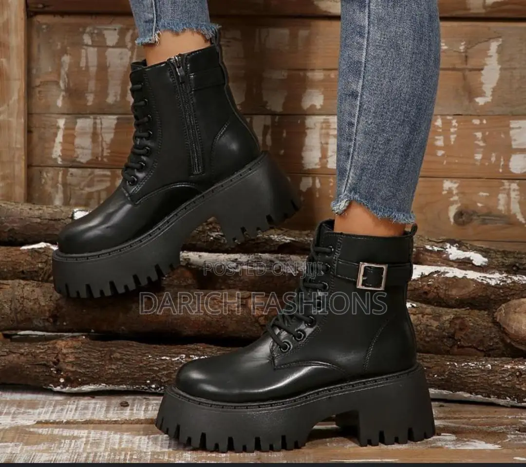 Combat Boots With Buckle
