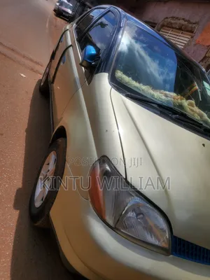 Toyota Platz 1.0 FWD 2000 Gold