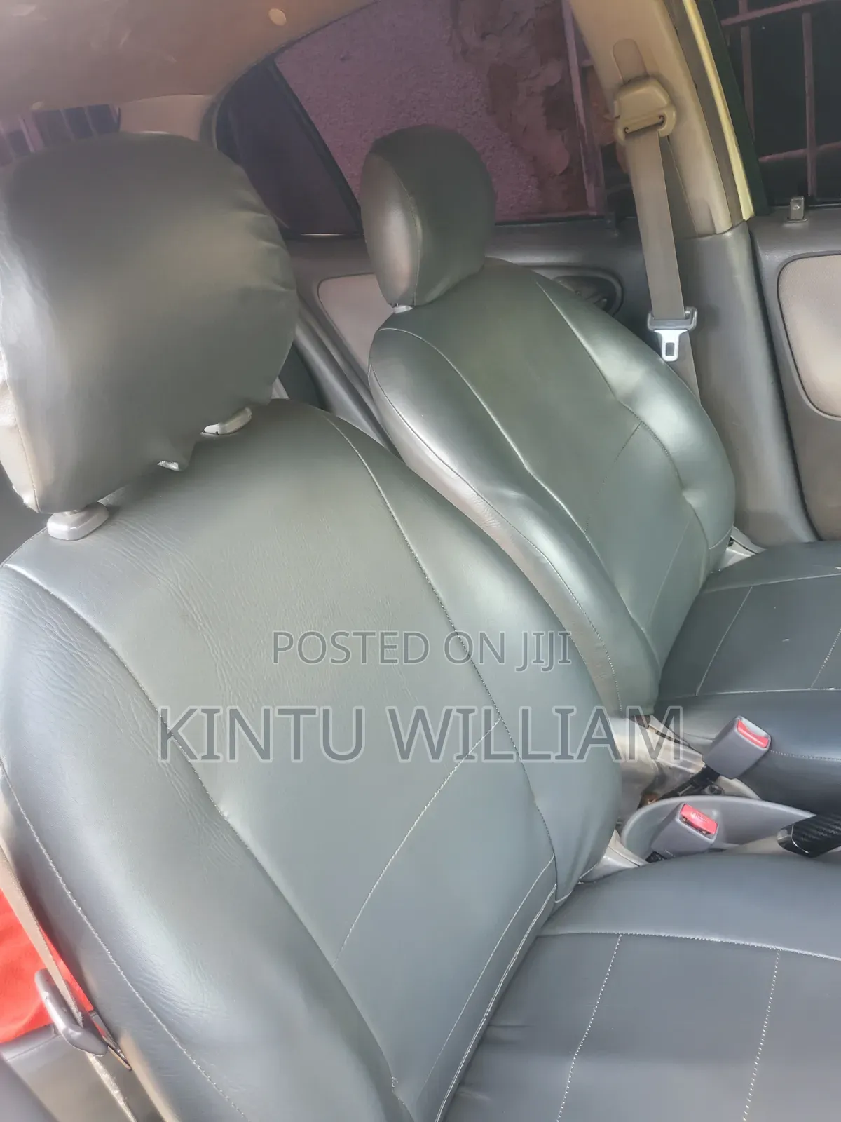 Toyota Platz 1.0 FWD 2000 Gold