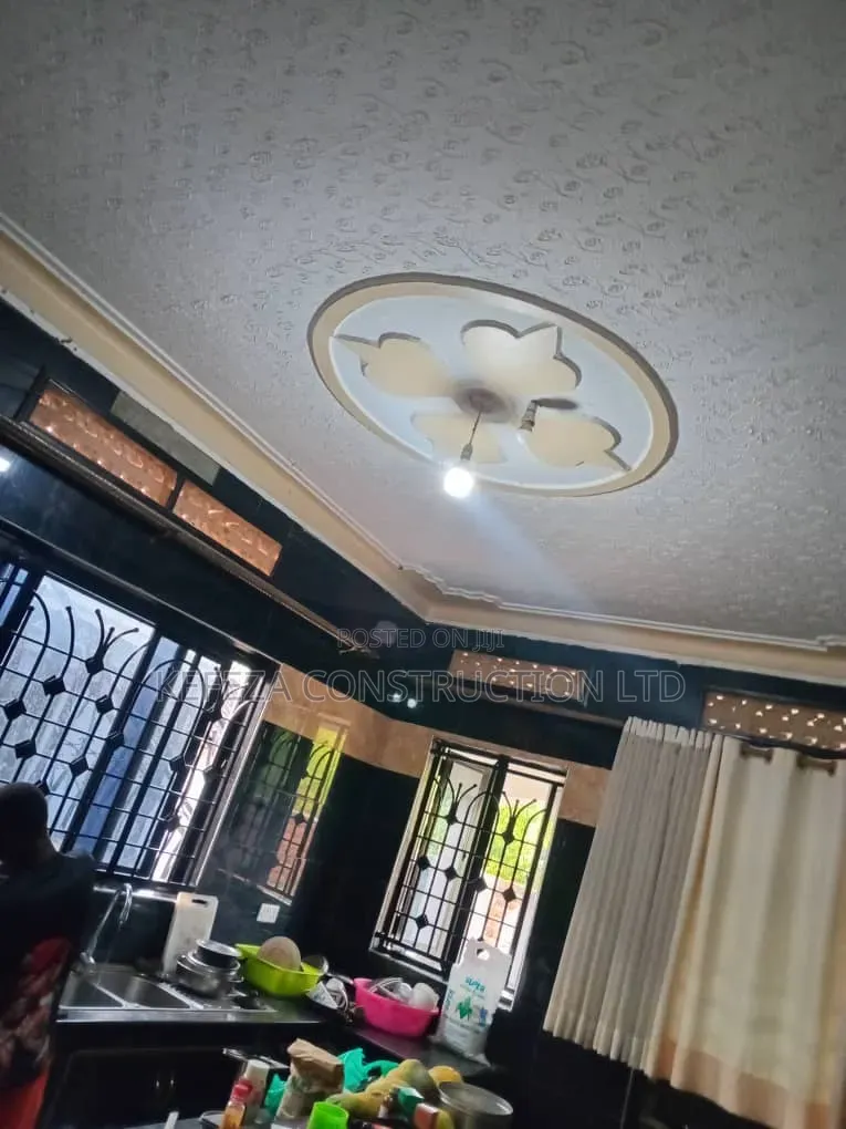 Furnished 4bdrm Mansion in Mpoma Estate, Central Division for sale