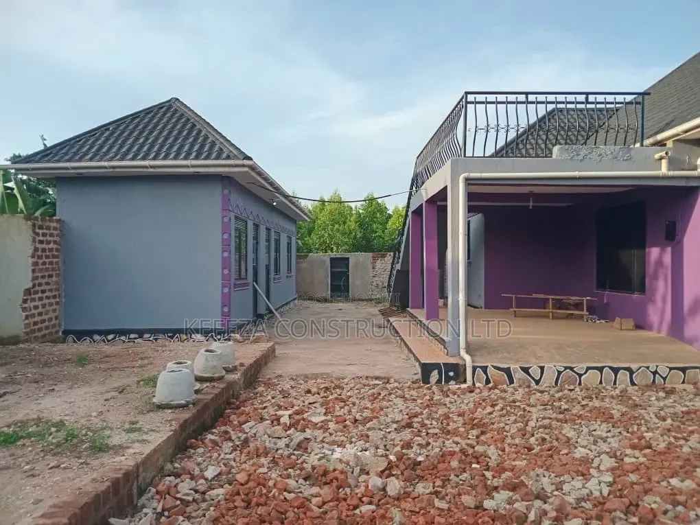 Furnished 4bdrm Mansion in Mpoma Estate, Central Division for sale