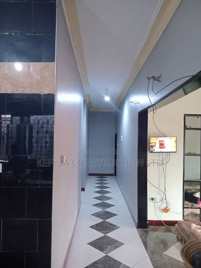 Furnished 4bdrm Mansion in Mpoma Estate, Central Division for sale