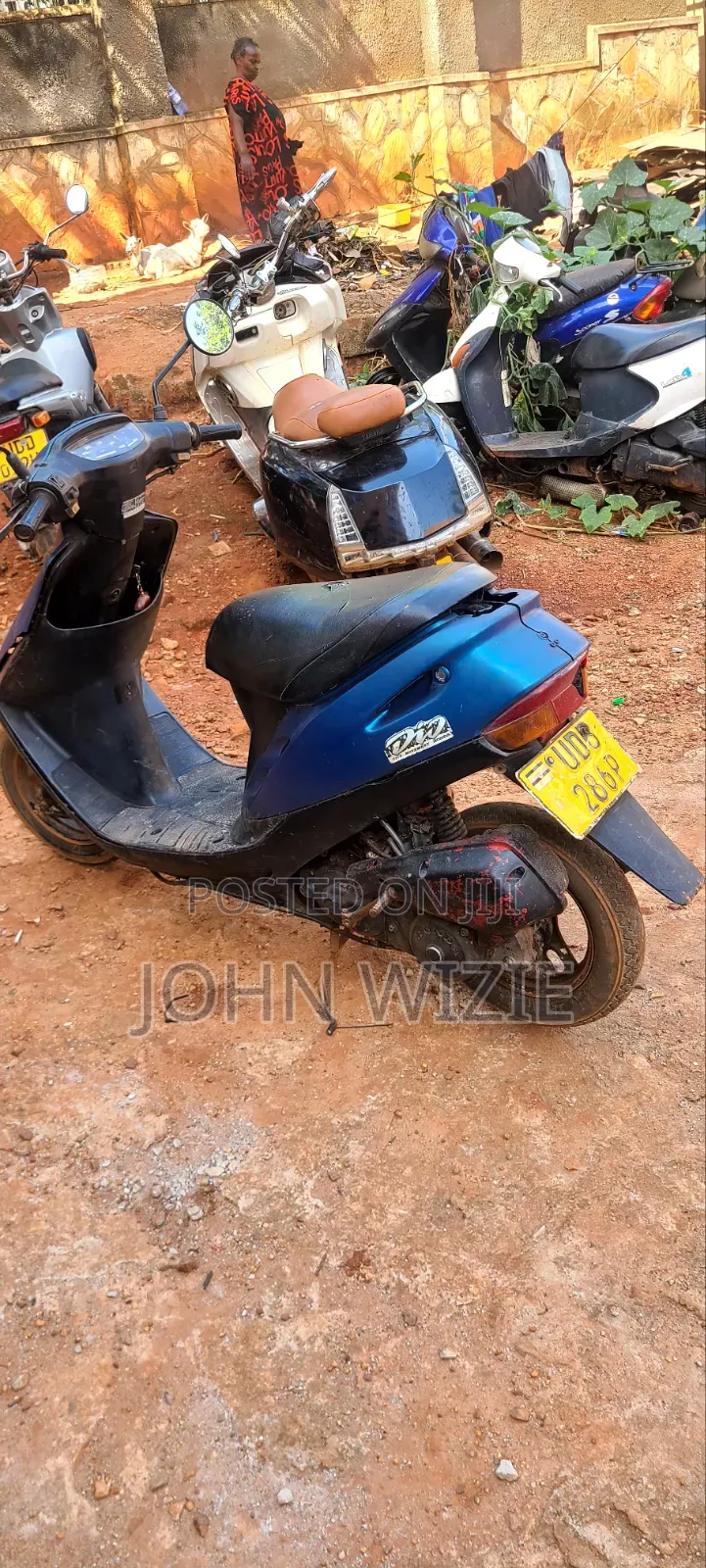 Honda Dio 2004 Blue