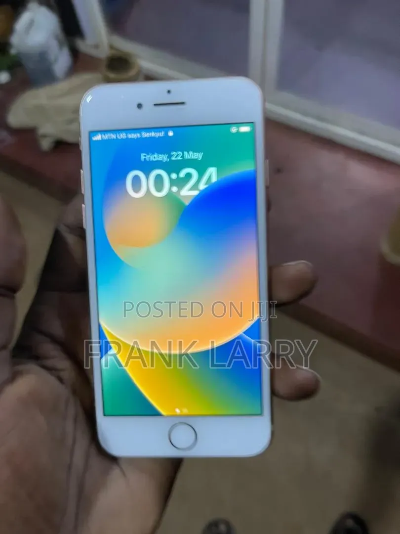 New Apple iPhone 8 64 GB White