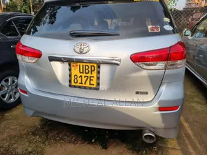 Toyota Wish 2010 Silver