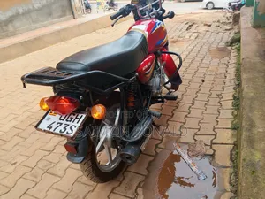Bajaj Boxer 125 2025 Red