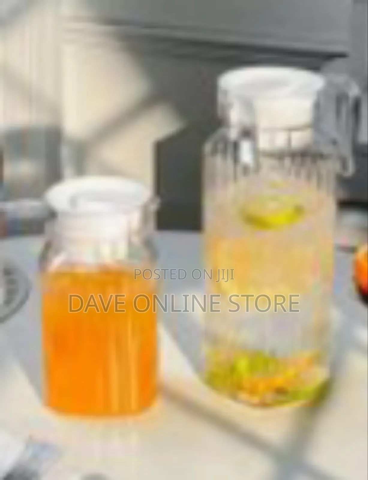Ribbed Glass Beverage Pitcher / Water Carafe With Lid - Transparent