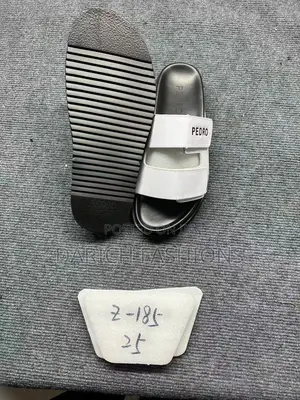 Pedro Branded Men's Elegant Slippers