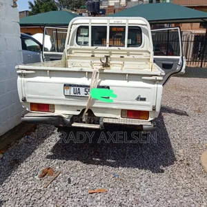 Toyota Land Cruiser 79 Series 2018 White