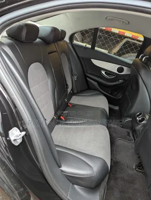 Mercedes-Benz C180 2016 Black