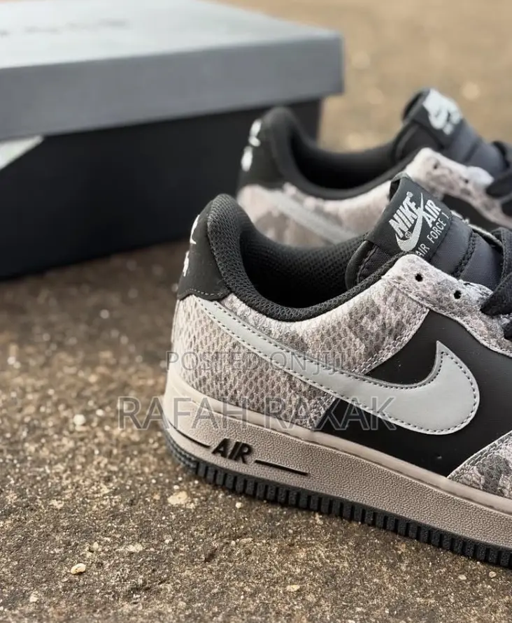 Off Nior Snakeskin Nike Air Force 1 Low 07 Lv8 Sneakers