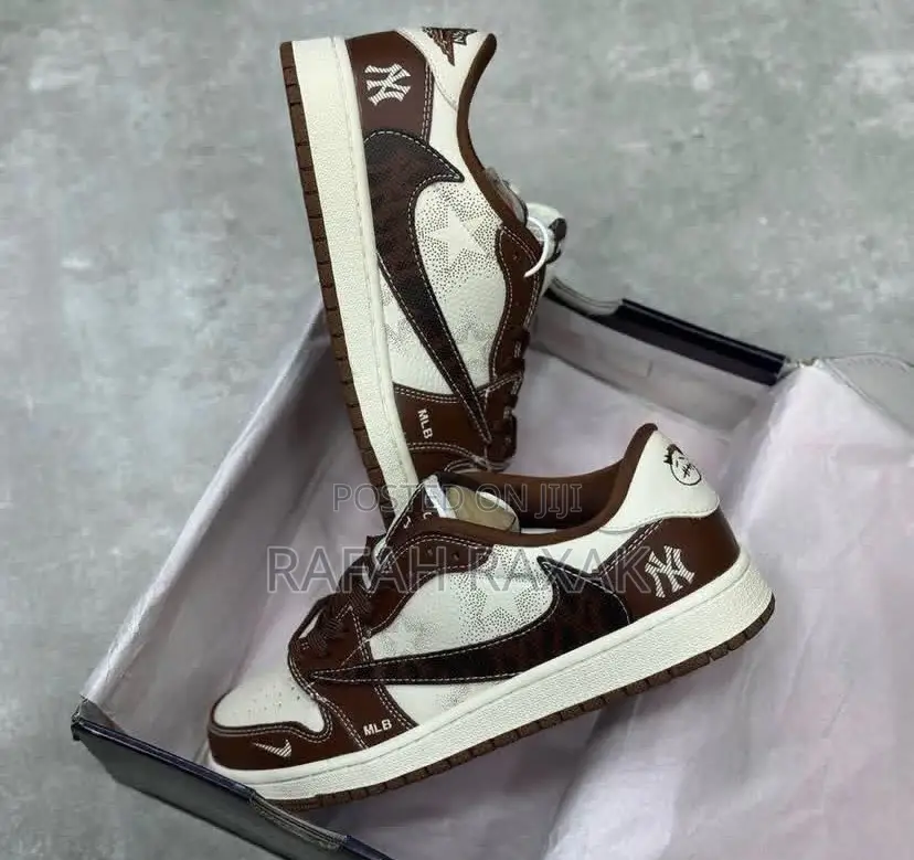 Customized Nike Sneakers Featuring Travis Scott and New York Yankees