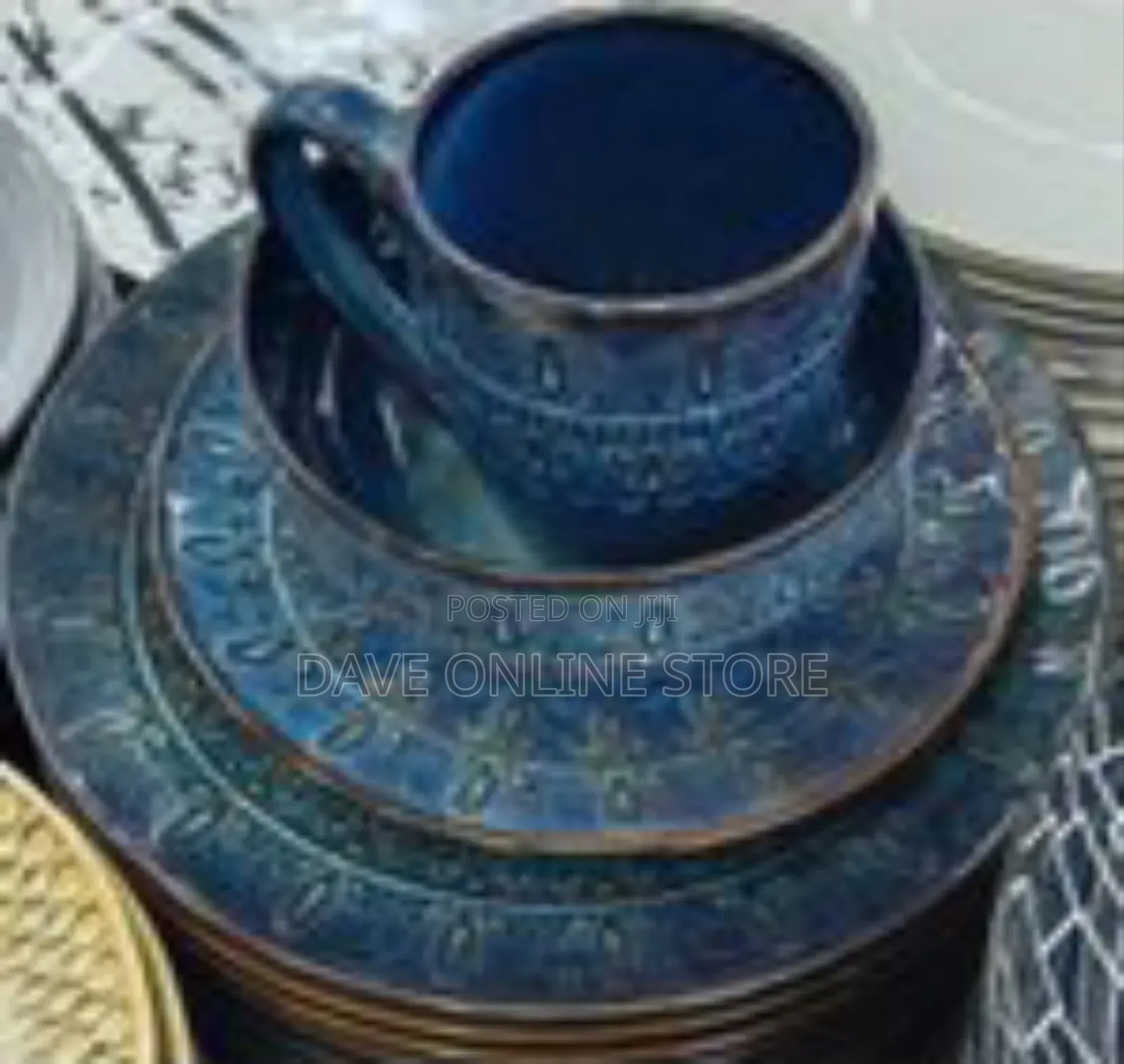 24 Pieces Ceramic Dinnerware Set