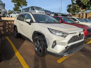 Toyota RAV4 2020 Pearl